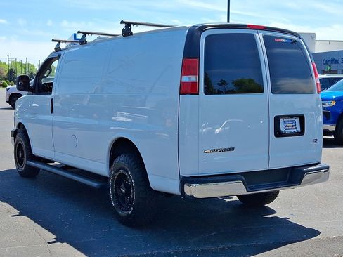 Used 2023 Chevrolet Express 2500 w/ Driver Convenience Package RWD image 21