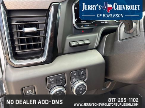 Used 2025 GMC Sierra 2500 Denali w/ Denali Reserve Package AWD/4WD image 16