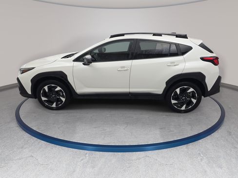 Used 2024 Subaru Crosstrek 2.5i Limited w/ Crosstrek Mirror Package AWD/4WD image 8