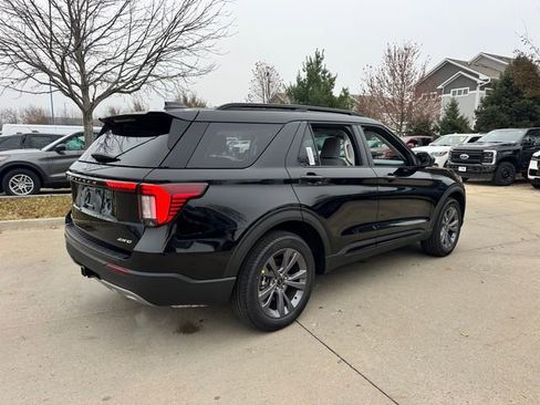 New 2026 Ford Explorer Active w/ Active Comfort Package image 8