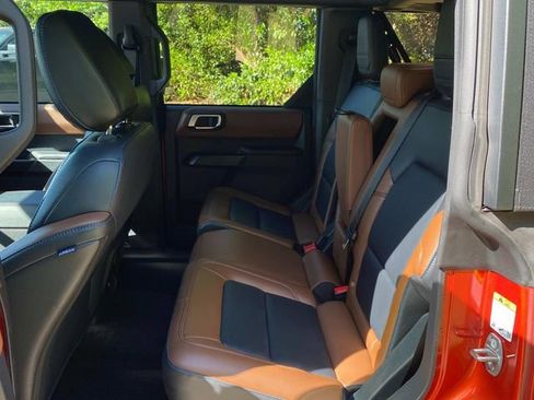 Used 2024 Ford Bronco Outer Banks AWD/4WD image 9