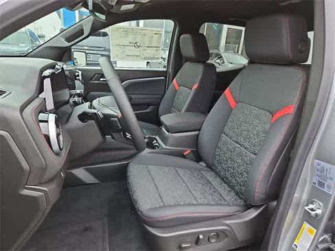 New 2025 Chevrolet Colorado Z71 image 11