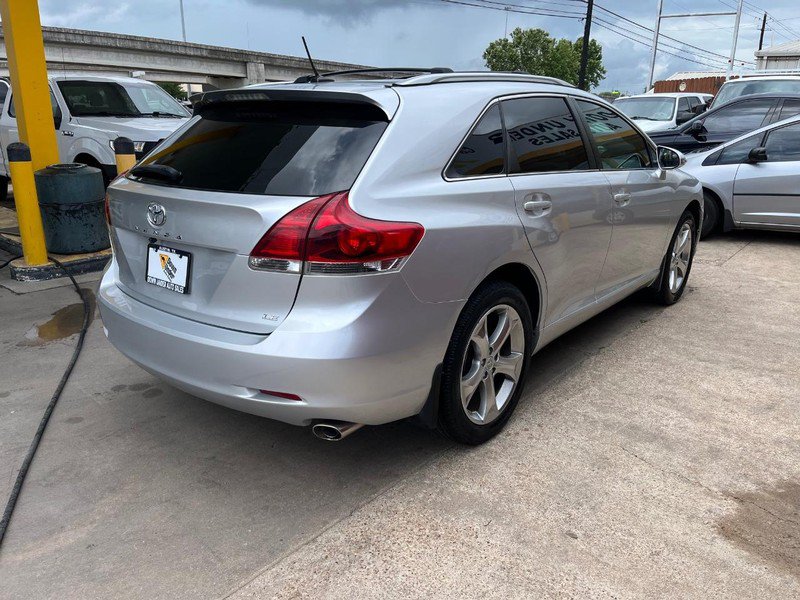 Used 2014 Toyota Venza LE FWD image 4