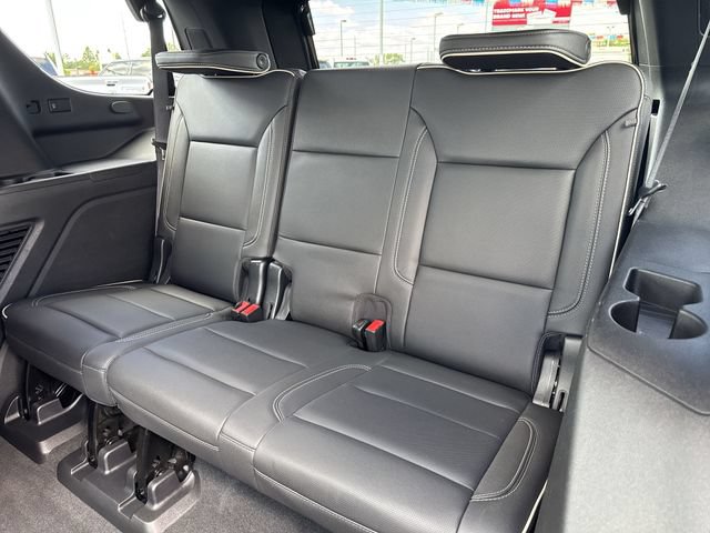 Certified 2022 GMC Yukon SLT w/ SLT Premium Package AWD/4WD image 16