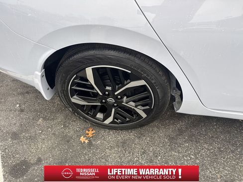 New 2025 Nissan Versa SR w/ Trunk Package image 23