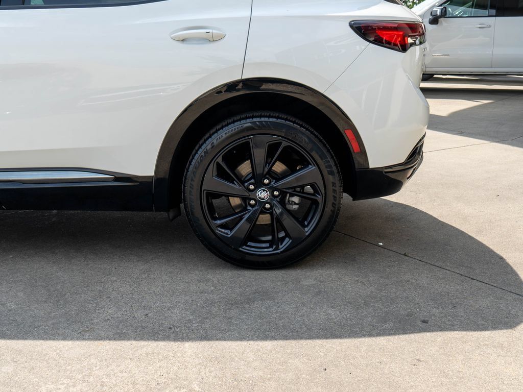 Certified 2023 Buick Envision Essence w/ Technology Package I AWD/4WD image 32
