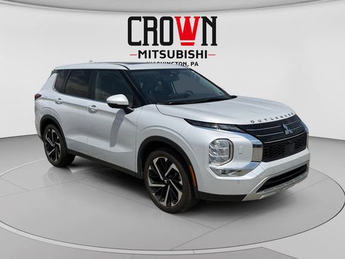 Used 2024 Mitsubishi Outlander AWD image 1
