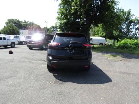 Used 2026 Nissan Rogue SV AWD/4WD image 6