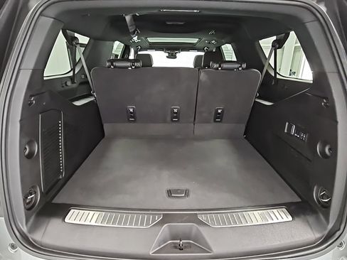 Used 2025 GMC Yukon XL AT4 w/ AT4 Premium Package image 37