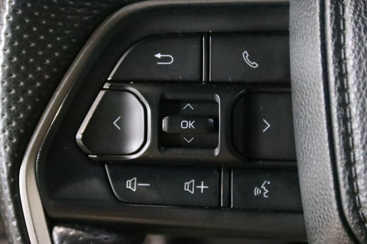 Used 2024 Toyota Tacoma TRD Off-Road AWD/4WD image 18