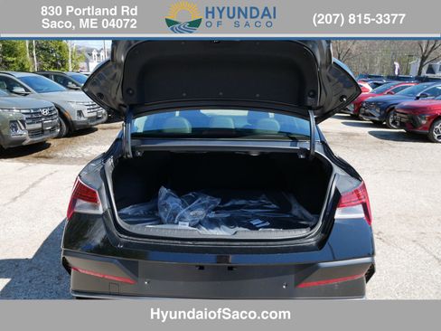 Used 2024 Hyundai Elantra Limited FWD image 10