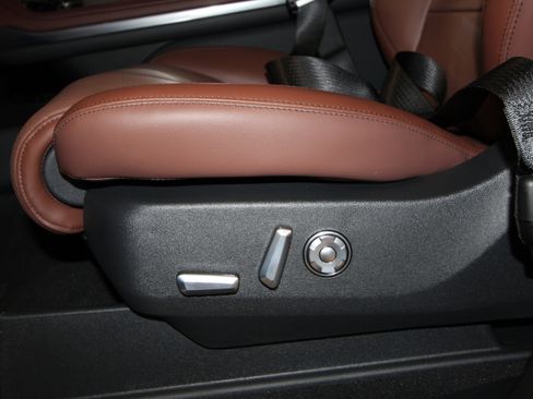 New 2026 Lincoln Navigator Reserve AWD/4WD image 7