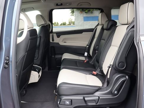 Used 2026 Honda Odyssey Elite image 11