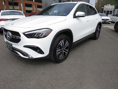 Used 2025 Mercedes-Benz GLA 250 4MATIC image 1