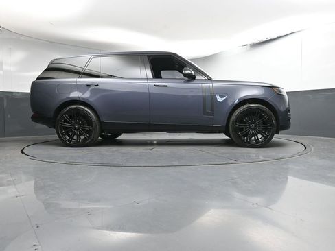 Used 2024 Land Rover Range Rover Long Wheelbase SE image 29