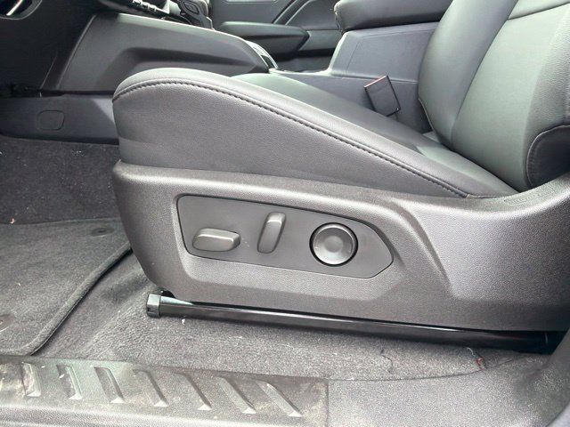 New 2026 Chevrolet Colorado Trail Boss AWD/4WD image 12
