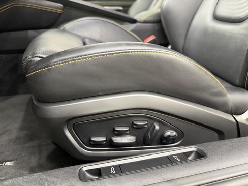 Certified 2023 Porsche 911 Carrera GTS RWD image 31
