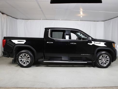 Used 2020 GMC Sierra 1500 Denali w/ Technology Package AWD/4WD image 2