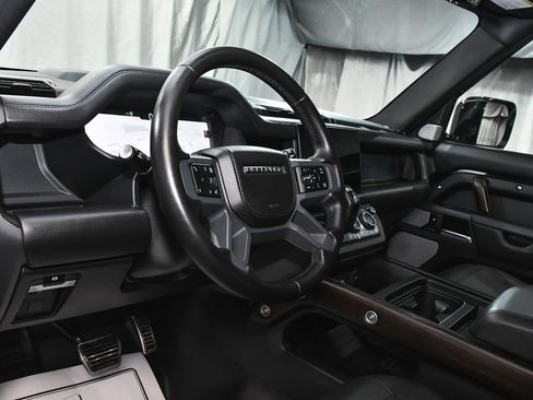 Used 2024 Land Rover Defender 130 X image 19