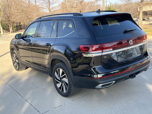 Certified 2025 Volkswagen Atlas SE w/ Panoramic Sunroof Package image 8