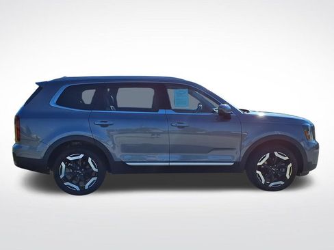 Used 2025 Kia Telluride S FWD image 10