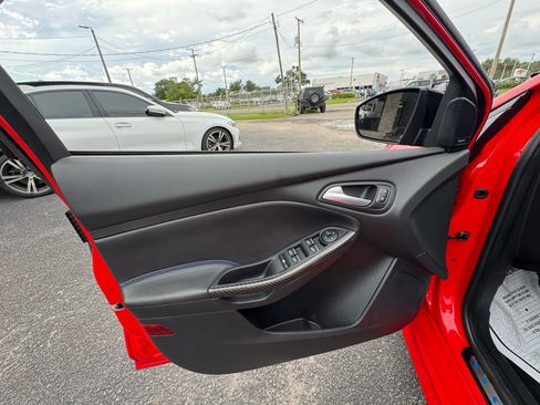 Used 2018 Ford Focus RS image 22