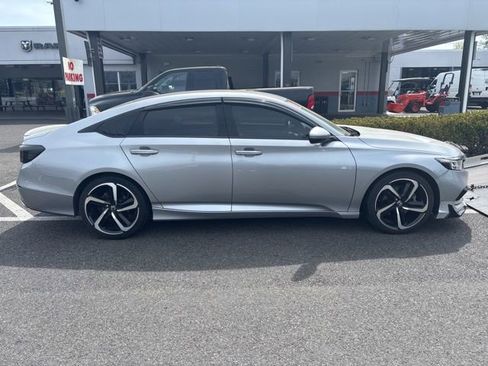 Used 2019 Honda Accord Sport image 4