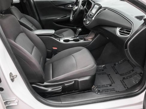 Used 2017 Chevrolet Malibu LS image 35