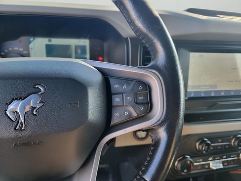 Used 2021 Ford Bronco Badlands image 16