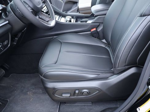 New 2026 Jeep Grand Cherokee Limited AWD/4WD image 11