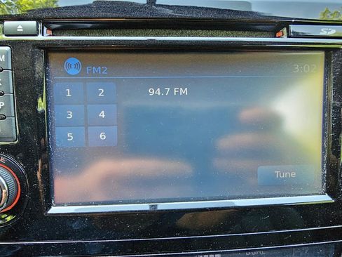 Used 2016 Nissan Rogue SL AWD/4WD image 37