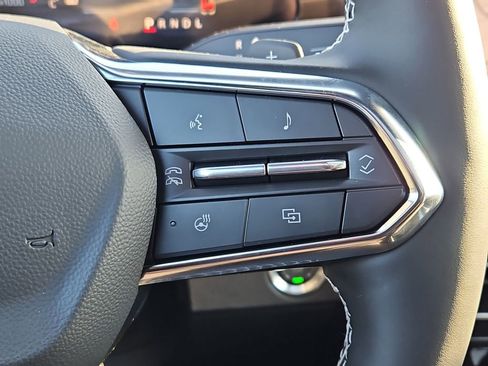 New 2026 Chevrolet Traverse LT w/ Sun and Wheel Package image 18