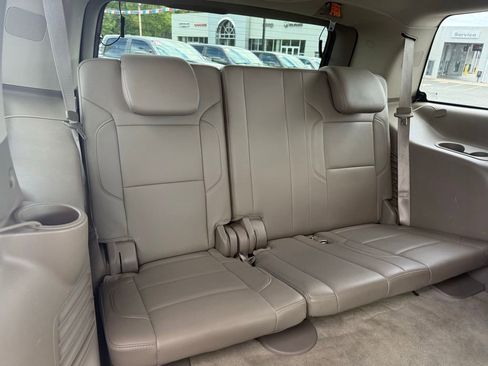 Used 2015 GMC Yukon SLT w/ HD Trailering Package image 40