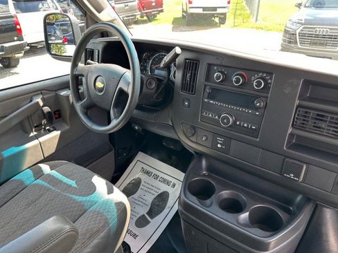 Used 2017 Chevrolet Express 2500 image 36