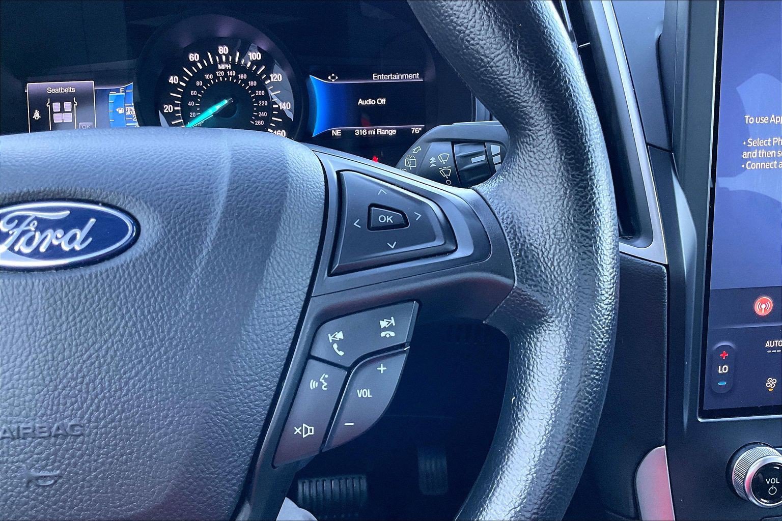 Certified 2022 Ford Edge SE w/ Black Appearance Package AWD/4WD image 17