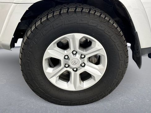 Used 2019 Toyota 4Runner SR5 image 21