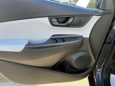 Certified 2023 Hyundai Kona SE image 14