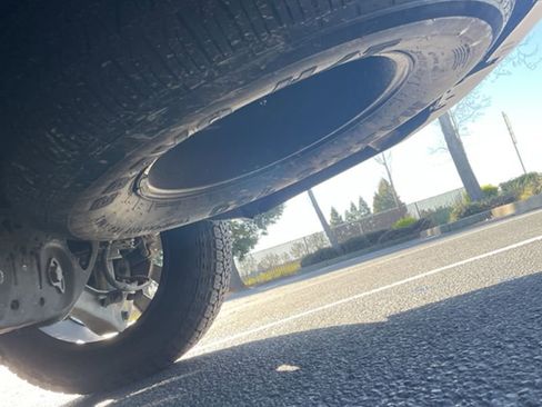 Used 2021 Chevrolet Tahoe Z71 w/ Z71 Off-Road Package image 6