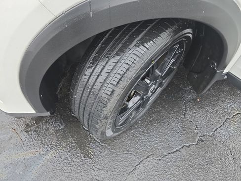 Used 2024 Nissan Kicks SR w/ SR Premium Package image 32