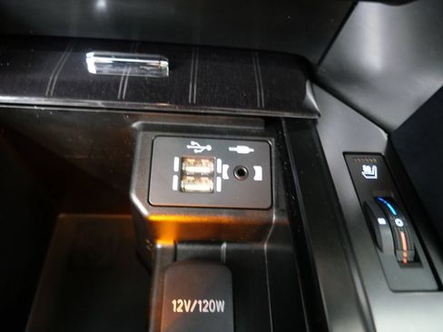 Certified 2023 Lexus GX 460 Luxury w/ Sport Design Package AWD/4WD image 28