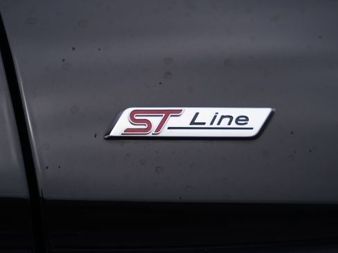 Used 2023 Ford Edge ST-Line image 5