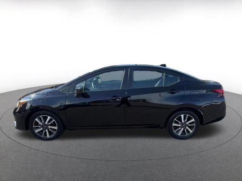 Used 2025 Nissan Versa SV FWD image 9