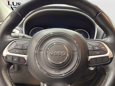 Used 2019 Jeep Compass Latitude image 12