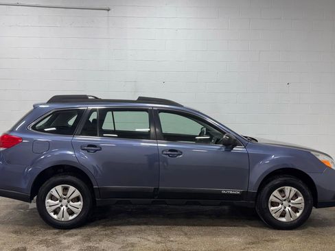 Used 2013 Subaru Outback 2.5i image 2