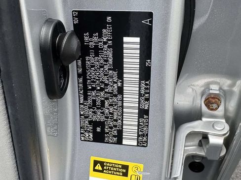 Used 2013 Toyota Highlander Limited AWD/4WD image 28