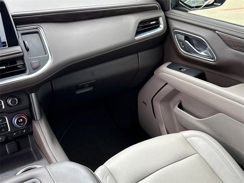 Used 2023 Chevrolet Tahoe Z71 w/ Luxury Package image 16