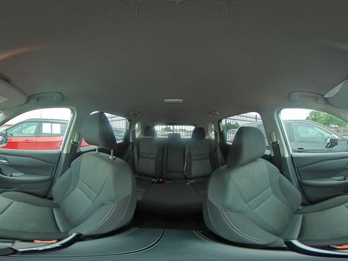 Used 2025 Nissan Rogue SV FWD image 39