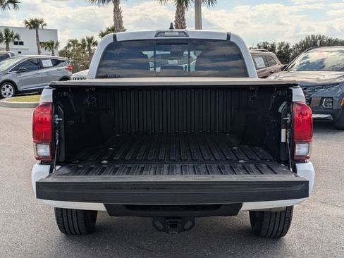 Used 2022 Toyota Tacoma SR5 w/ Technology Package RWD image 14