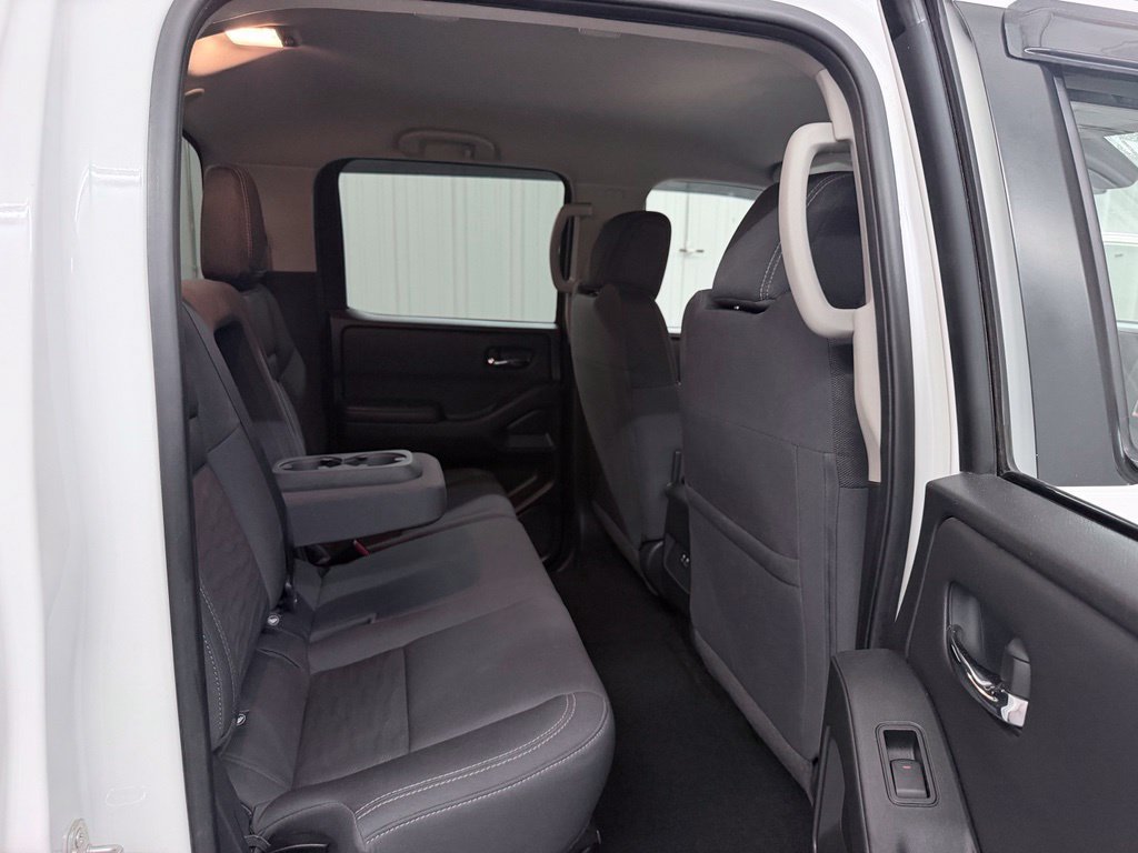 Used 2024 Nissan Frontier SV w/ Technology Package RWD image 30
