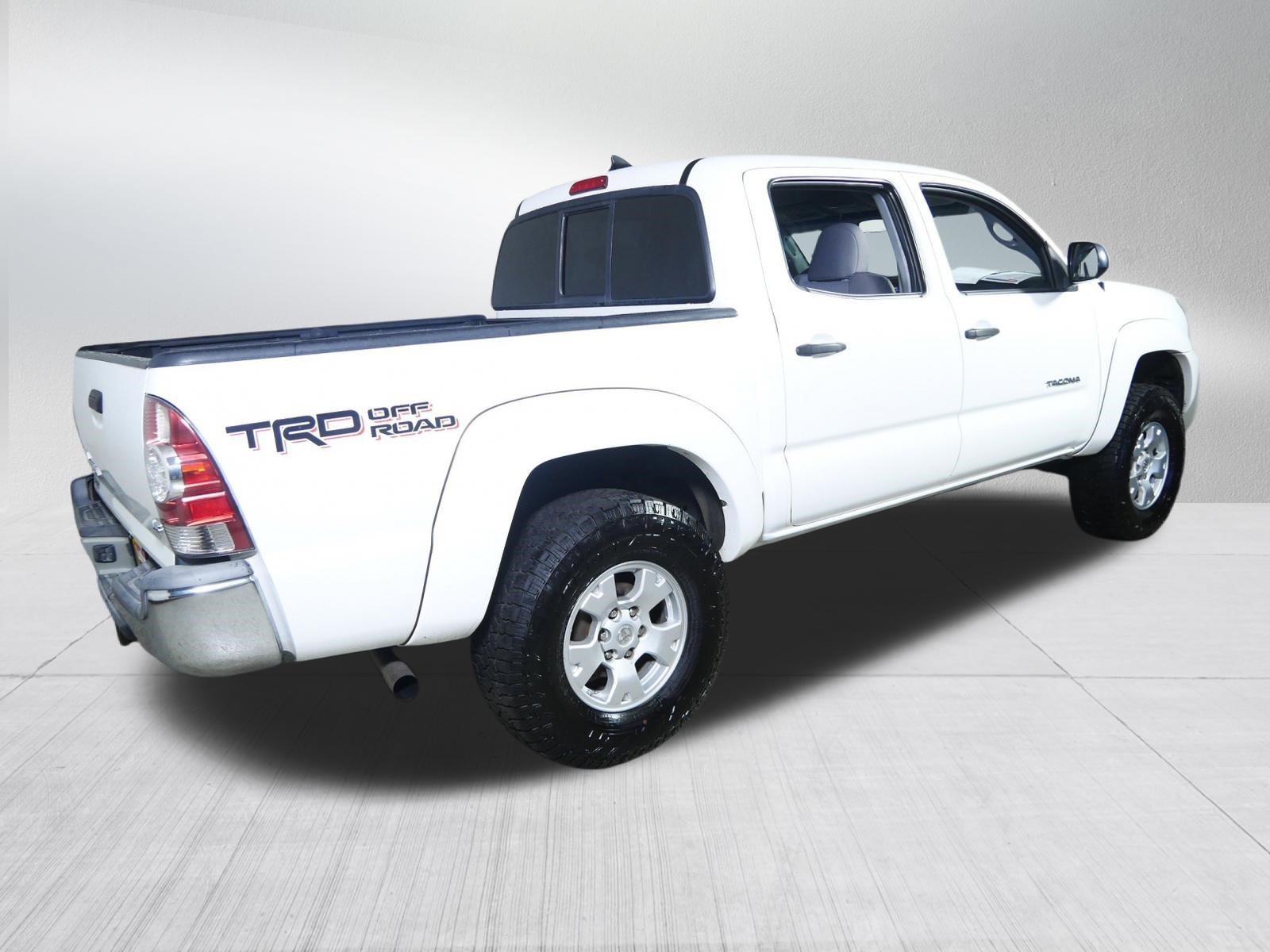 Used 2014 Toyota Tacoma 4x4 Double Cab w/ TRD Off-Road Package image 7